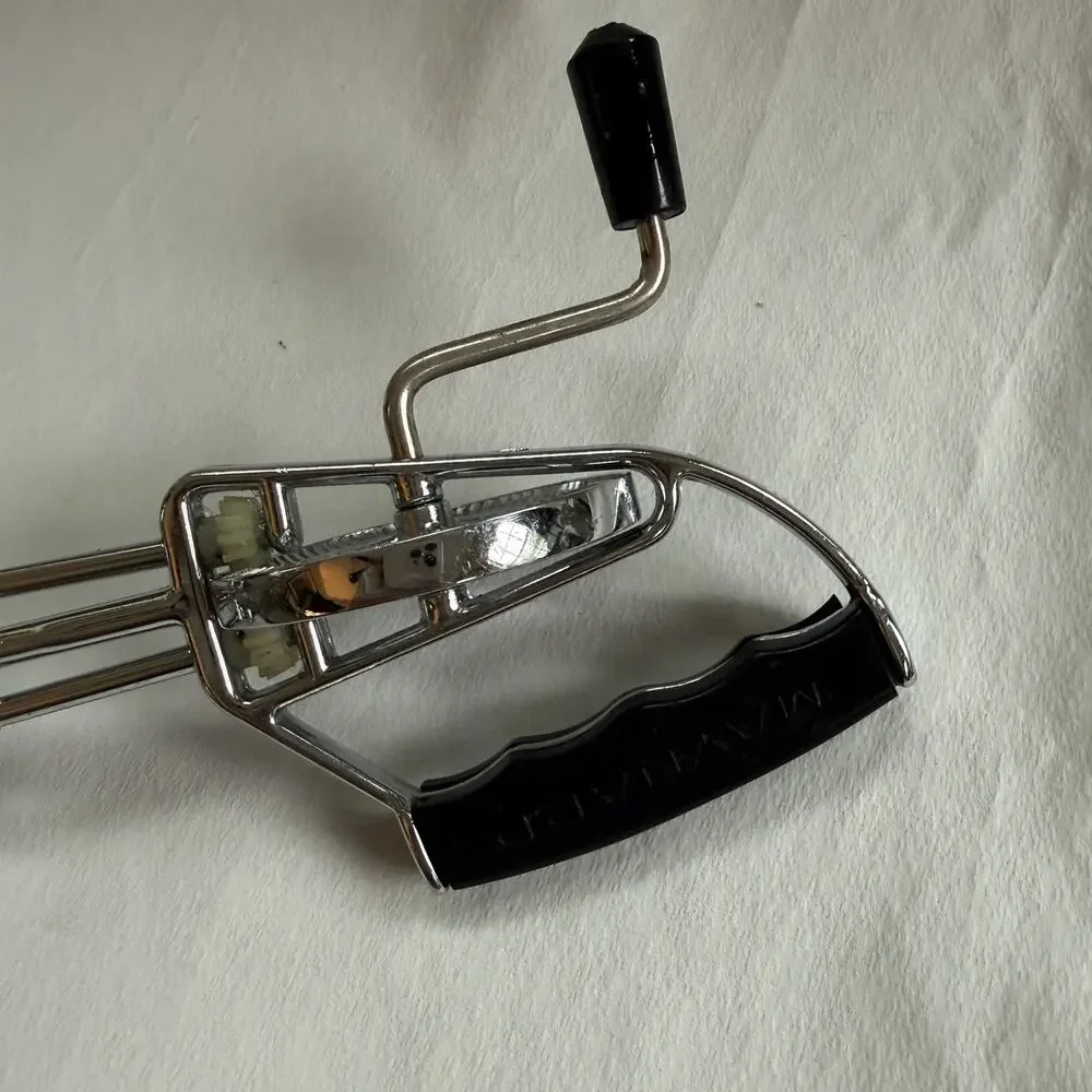 Vintage Hand Mixer Egg Beater Kitchen Whisk Bakelite - Maynard Type Black